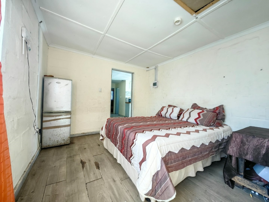 3 Bedroom Property for Sale in Roosendal Western Cape